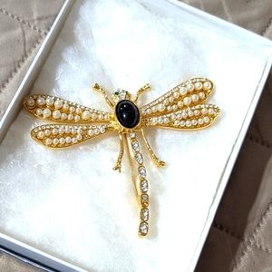 Dragonfly brooch